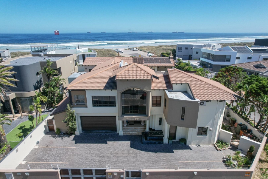 8 Bedroom Property for Sale in Sunset Beach Western Cape